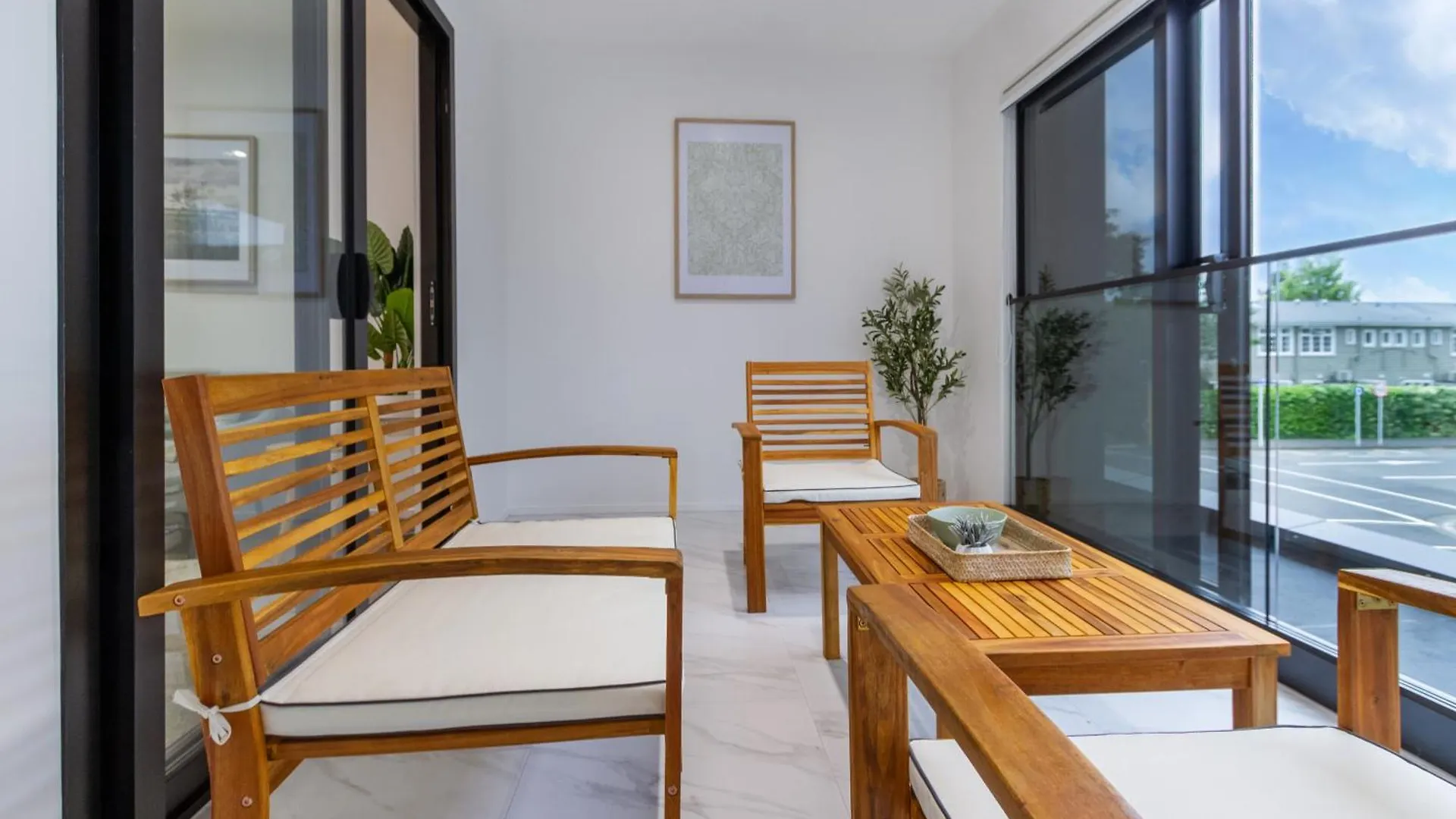 Urban Retreat: 2-Br Gem In Central Christchurch Lejlighed