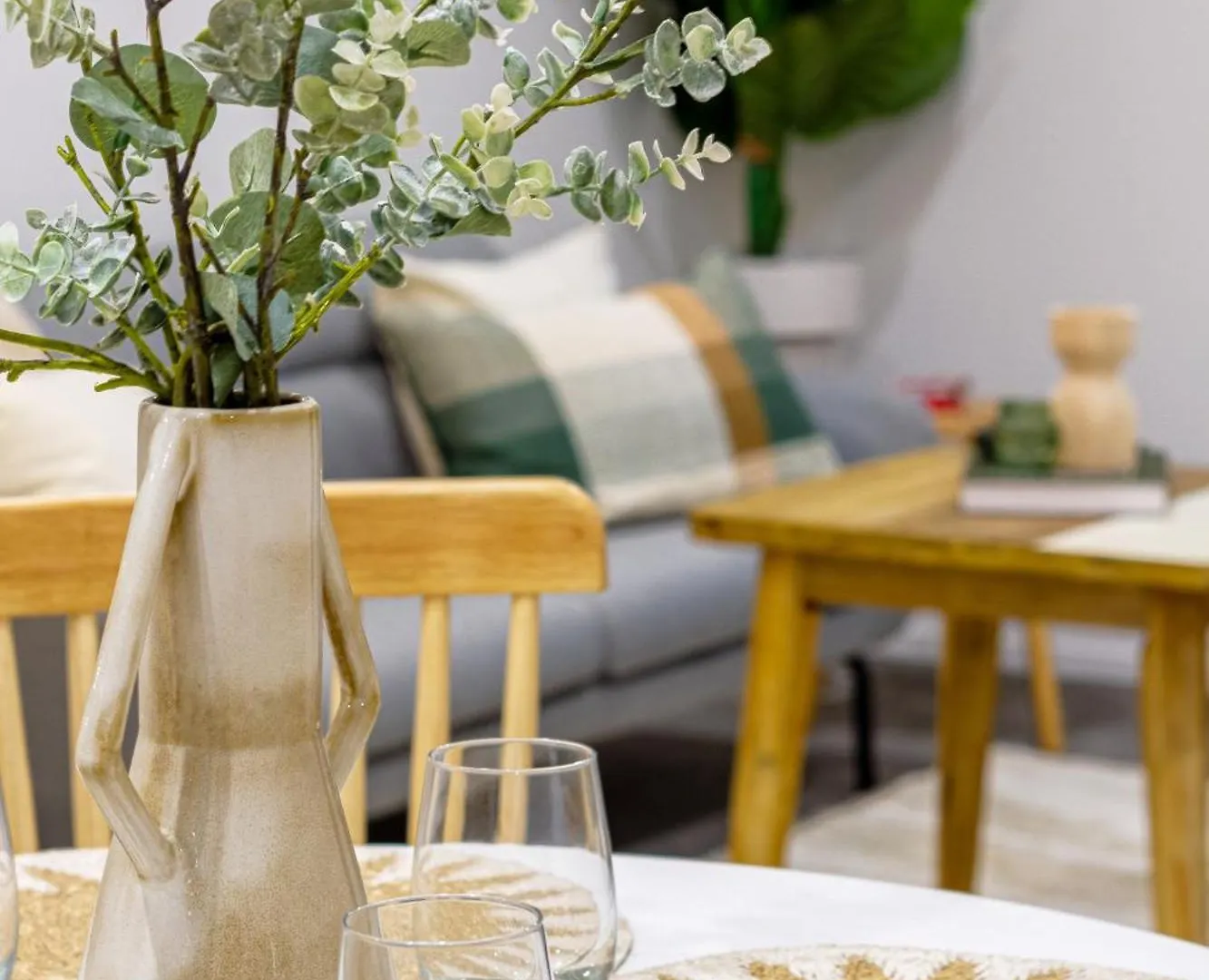 Urban Retreat: 2-Br Gem In Central Christchurch Lejlighed